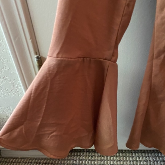 TRUE BLUE SILK LIKE BLOUSE SMALL PEACH - Picture 2 of 6